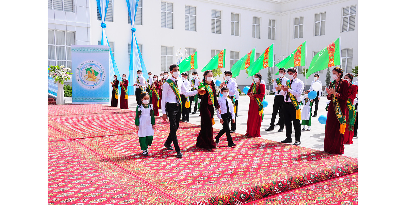 Последний звонок в Туркменистане